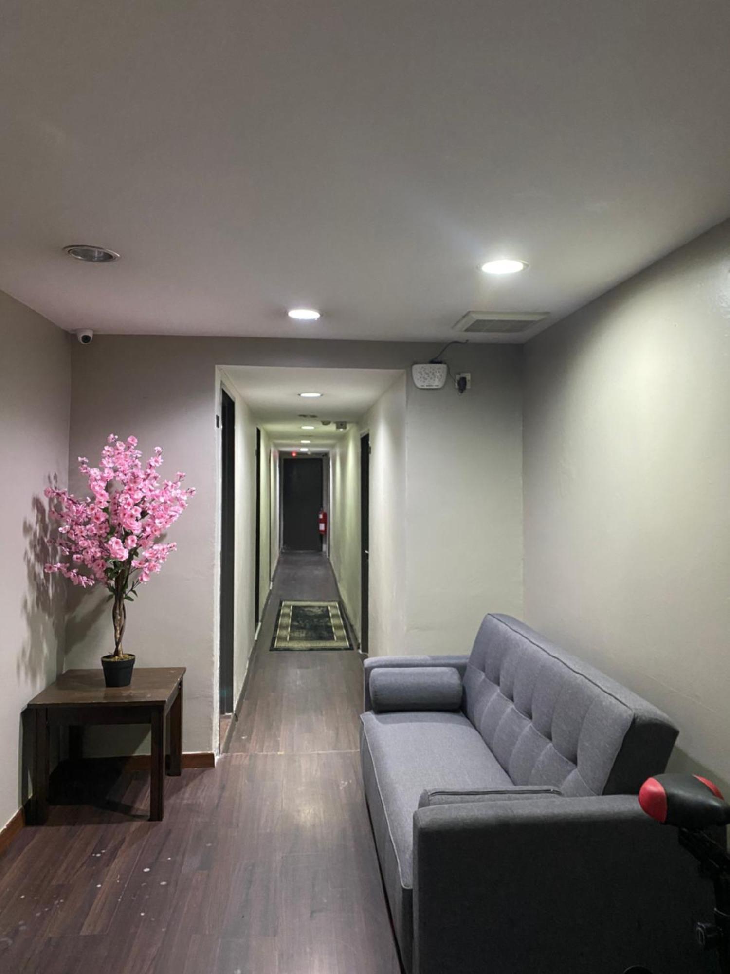 1St Living Subang Hotel Subang Jaya Exterior photo